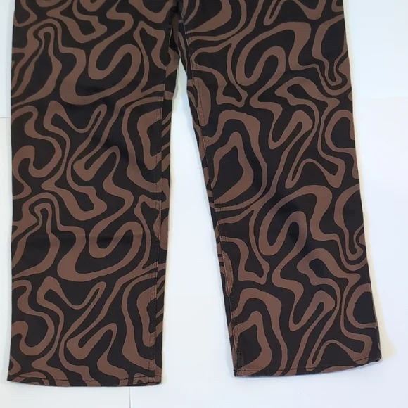 Hollister low rise swirl print dad jeans in brown and black - Picture 4 of 11